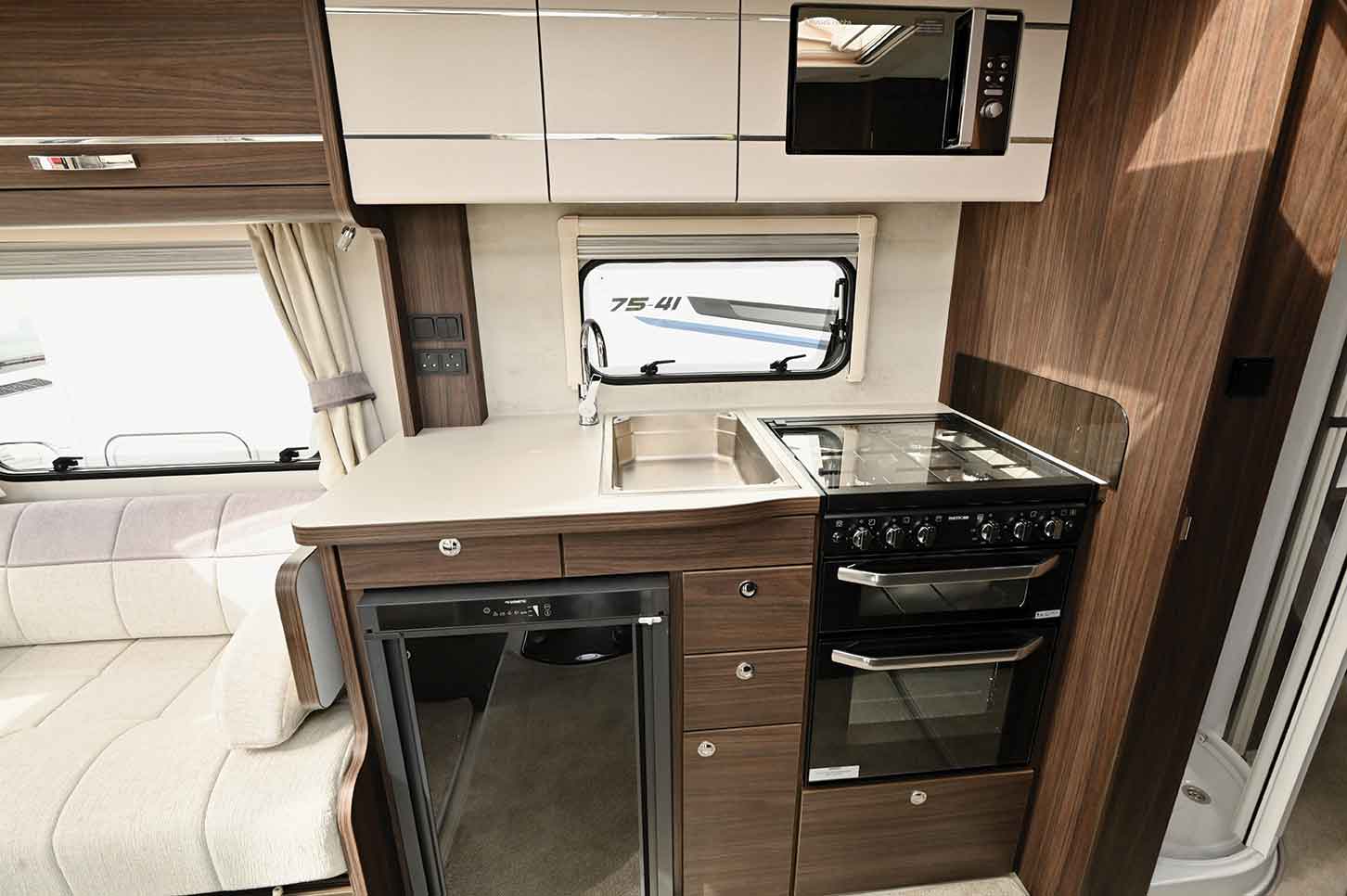 Elddis Affinity 482 2014 Used 2 Berth Caravan with End Washroom