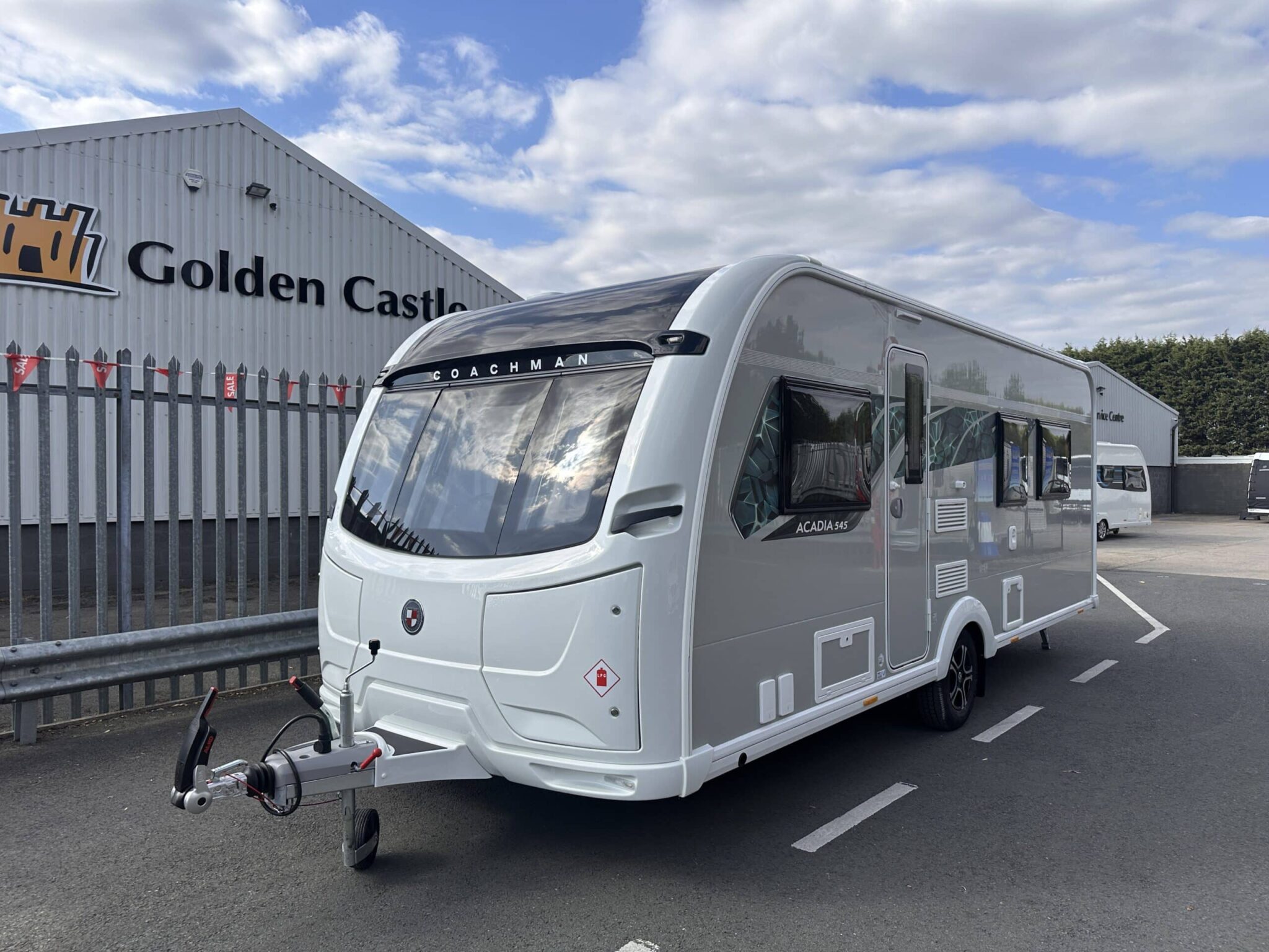 Coachman Acadia 545 Penshurst Premier Plus Sussex Special Edition - LAST ONE, DEMONSTRATOR DISCOUNT, AVAILABLE NOW!