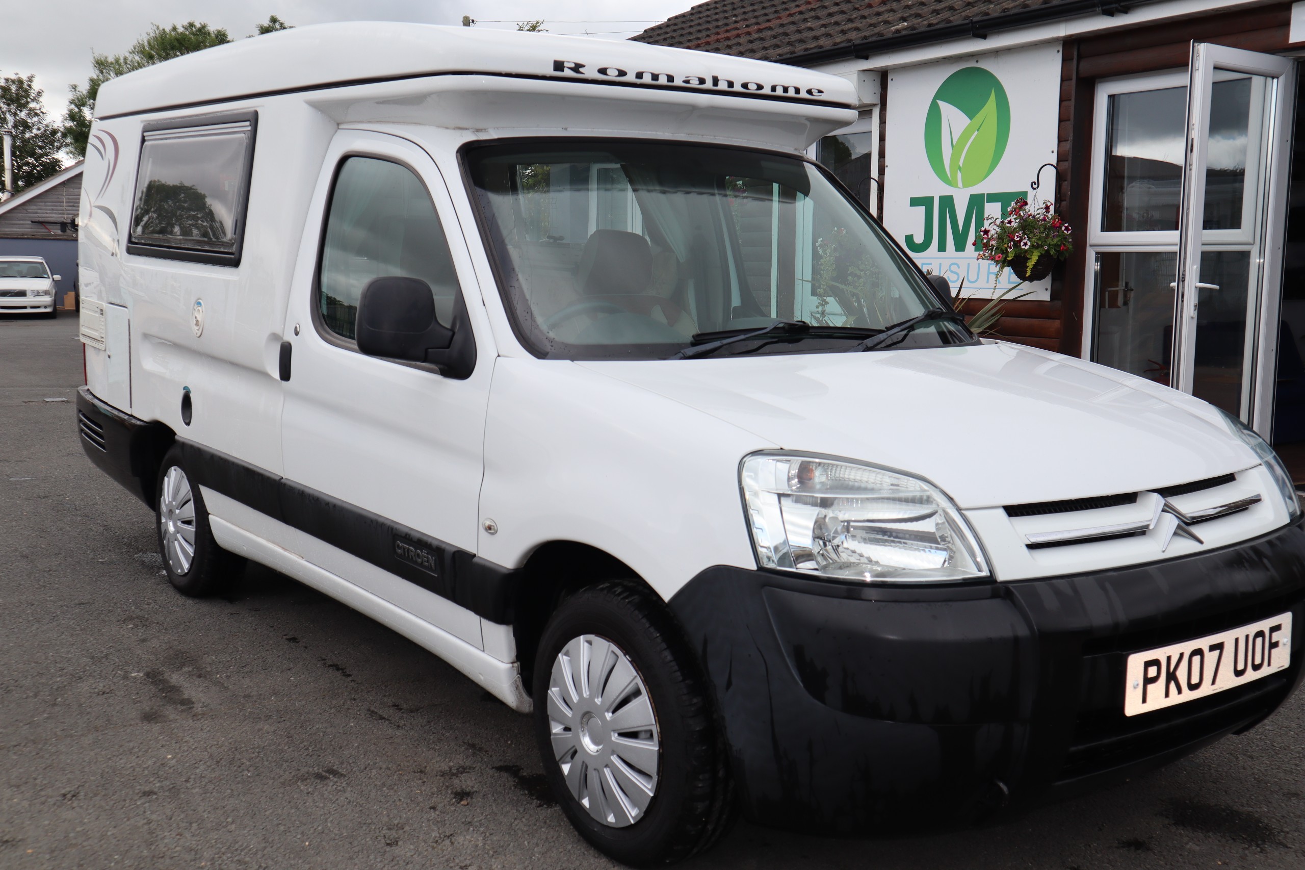 Romahome R20 Citroen Berlingo, 2 Berth, 4 belts, MOT, 12 Months Warranty, Habitation Service