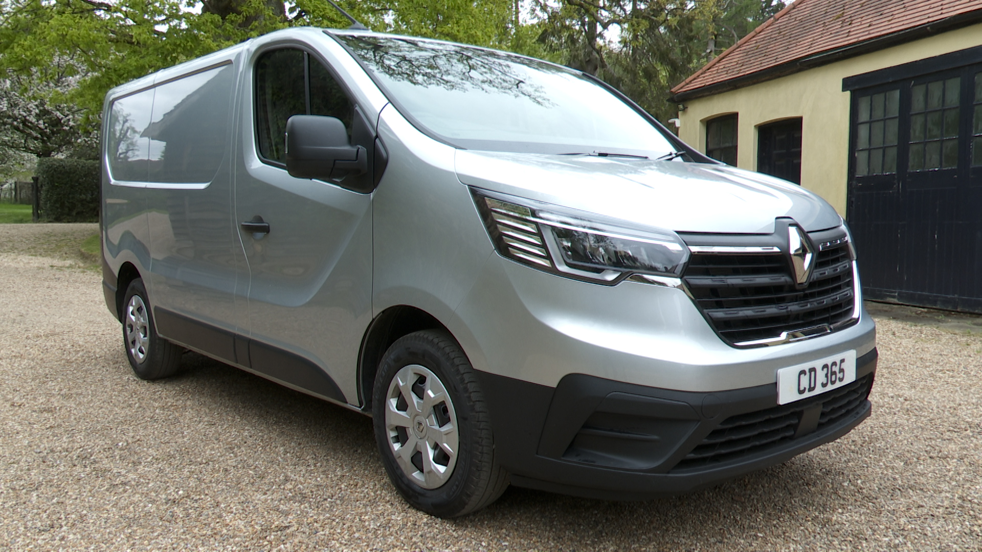 Renault Trafic SWB